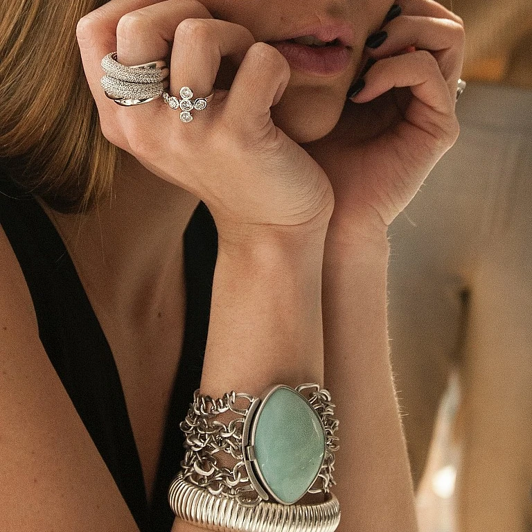 The Allure of the Three-Stone Oval Engagement Ring